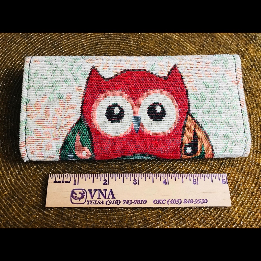 🆕NWOT🆕 Tapestry Cotton Woven Clutch w/ Red Owl🦉